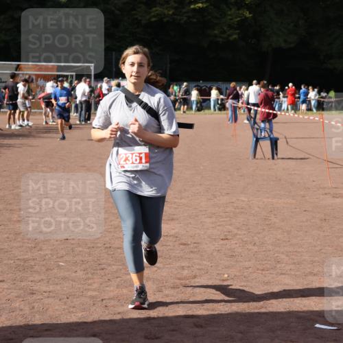 27.09.2026 - 35. Volkslauf durch das schöne Alstertal Strokosch-Dieckow http://msf.ph/oto/10577714 27.09.2026 12:32:27 Ziel 2008, 2197, 2361 meine-sportfotos.de