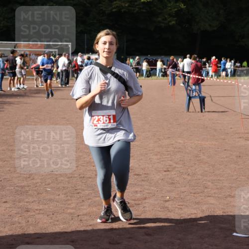 27.09.2026 - 35. Volkslauf durch das schöne Alstertal Strokosch-Dieckow http://msf.ph/oto/10577729 27.09.2026 12:32:27 Ziel 2008, 2197, 2361 meine-sportfotos.de