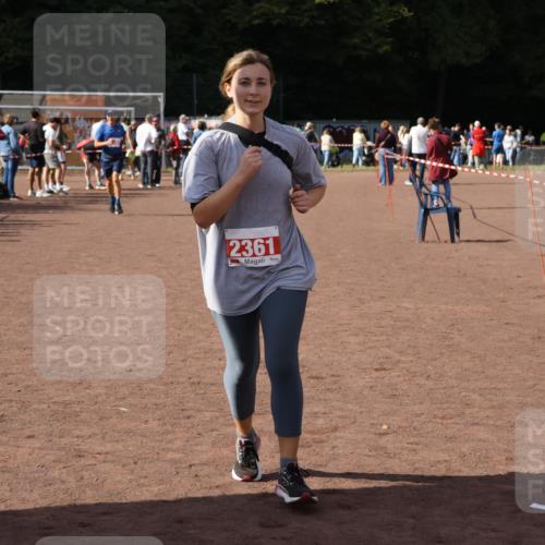 27.09.2026 - 35. Volkslauf durch das schöne Alstertal Strokosch-Dieckow http://msf.ph/oto/10577737 27.09.2026 12:32:27 Ziel 2008, 2197, 2361 meine-sportfotos.de
