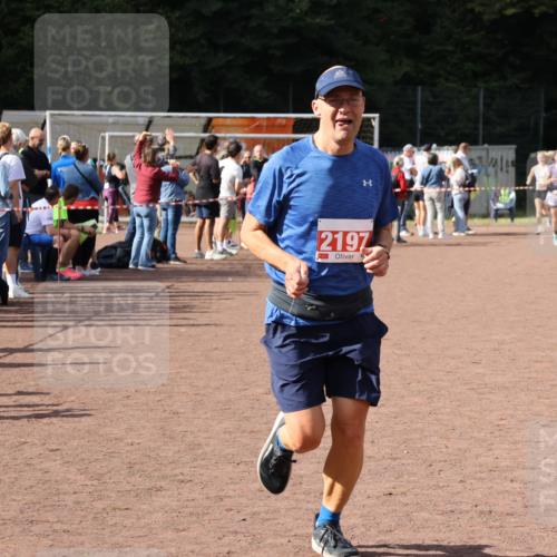 27.09.2026 - 35. Volkslauf durch das schöne Alstertal Strokosch-Dieckow http://msf.ph/oto/10577779 27.09.2026 12:32:34 Ziel 2197 meine-sportfotos.de
