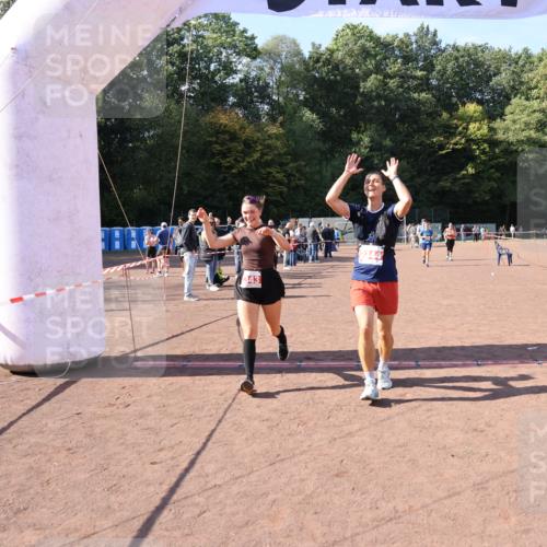 27.09.2026 - 35. Volkslauf durch das schöne Alstertal Strokosch-Dieckow http://msf.ph/oto/10577949 27.09.2026 12:43:29 Ziel 2078, 2337, 2343, 2344, 2432 meine-sportfotos.de