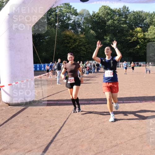 27.09.2026 - 35. Volkslauf durch das schöne Alstertal Strokosch-Dieckow http://msf.ph/oto/10577972 27.09.2026 12:43:30 Ziel 2078, 2337, 2343, 2344, 2432 meine-sportfotos.de