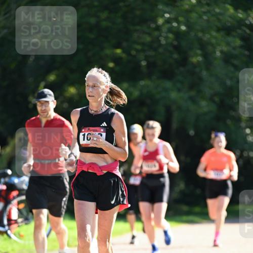 27.09.2026 - 35. Volkslauf durch das schöne Alstertal Dr. Thomas Lammeyer http://msf.ph/oto/10578003 27.09.2026 11:57:21 Laufen 16 meine-sportfotos.de