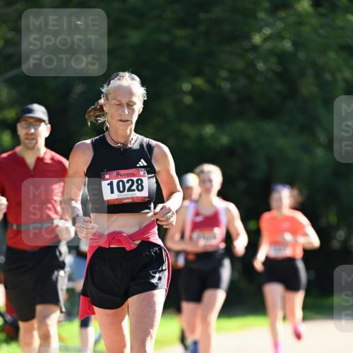 27.09.2026 - 35. Volkslauf durch das schöne Alstertal Dr. Thomas Lammeyer http://msf.ph/oto/10578012 27.09.2026 11:57:23 Laufen 1028 meine-sportfotos.de