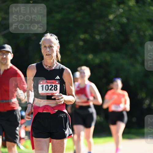 27.09.2026 - 35. Volkslauf durch das schöne Alstertal Dr. Thomas Lammeyer http://msf.ph/oto/10578016 27.09.2026 11:57:23 Laufen 1028 meine-sportfotos.de