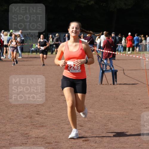 27.09.2026 - 35. Volkslauf durch das schöne Alstertal Strokosch-Dieckow http://msf.ph/oto/10578083 27.09.2026 12:33:00 Ziel 2249, 2256, 2397 meine-sportfotos.de
