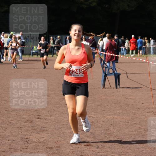 27.09.2026 - 35. Volkslauf durch das schöne Alstertal Strokosch-Dieckow http://msf.ph/oto/10578090 27.09.2026 12:33:00 Ziel 2249, 2256, 2397 meine-sportfotos.de