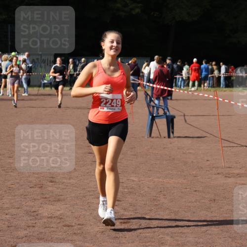 27.09.2026 - 35. Volkslauf durch das schöne Alstertal Strokosch-Dieckow http://msf.ph/oto/10578103 27.09.2026 12:33:00 Ziel 2249, 2256, 2397 meine-sportfotos.de