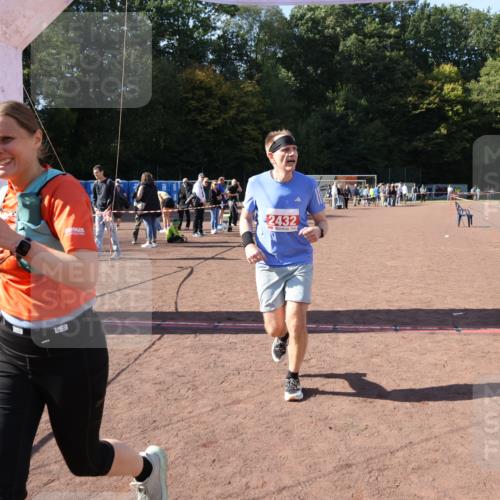 27.09.2026 - 35. Volkslauf durch das schöne Alstertal Strokosch-Dieckow http://msf.ph/oto/10578151 27.09.2026 12:43:39 Ziel 2337, 2432 meine-sportfotos.de