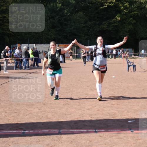 27.09.2026 - 35. Volkslauf durch das schöne Alstertal Strokosch-Dieckow http://msf.ph/oto/10578303 27.09.2026 12:44:19 Ziel 1099, 1100 meine-sportfotos.de