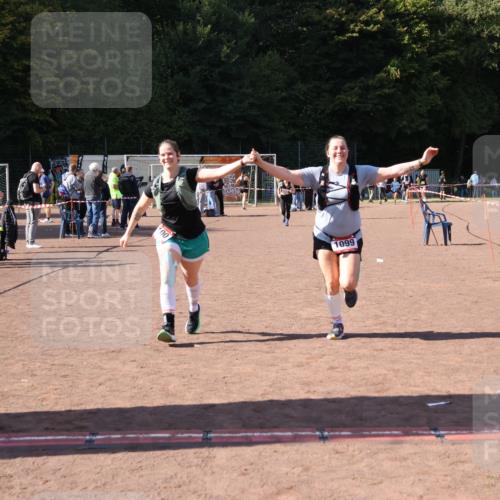 27.09.2026 - 35. Volkslauf durch das schöne Alstertal Strokosch-Dieckow http://msf.ph/oto/10578318 27.09.2026 12:44:19 Ziel 1099, 1100 meine-sportfotos.de