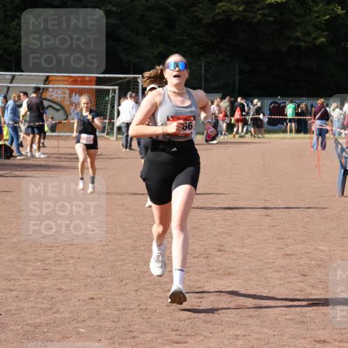 27.09.2026 - 35. Volkslauf durch das schöne Alstertal Strokosch-Dieckow http://msf.ph/oto/10578438 27.09.2026 12:33:36 Ziel 1066, 2285, 2465 meine-sportfotos.de