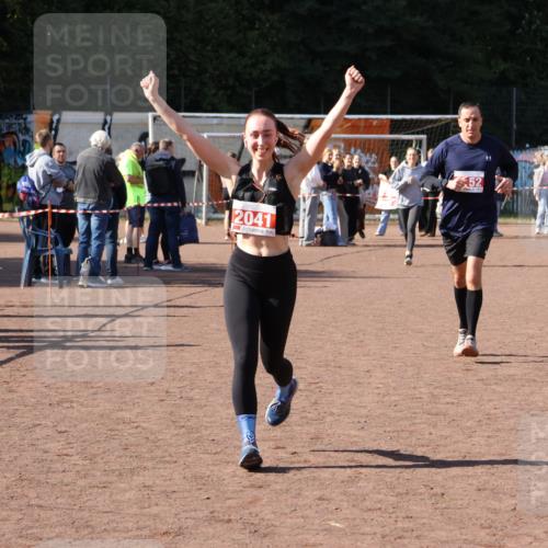 27.09.2026 - 35. Volkslauf durch das schöne Alstertal Strokosch-Dieckow http://msf.ph/oto/10578491 27.09.2026 12:44:28 Ziel 2041, 2152, 2281, 2954 meine-sportfotos.de