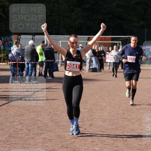 27.09.2026 - 35. Volkslauf durch das schöne Alstertal Strokosch-Dieckow http://msf.ph/oto/10578512 27.09.2026 12:44:28 Ziel 2041, 2152, 2281, 2954 meine-sportfotos.de