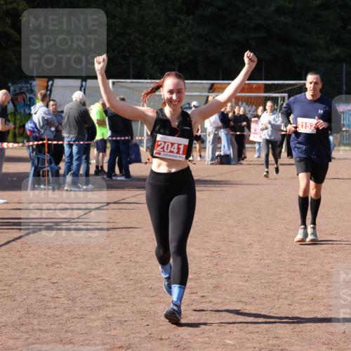 27.09.2026 - 35. Volkslauf durch das schöne Alstertal Strokosch-Dieckow http://msf.ph/oto/10578526 27.09.2026 12:44:28 Ziel 2041, 2152, 2281, 2954 meine-sportfotos.de