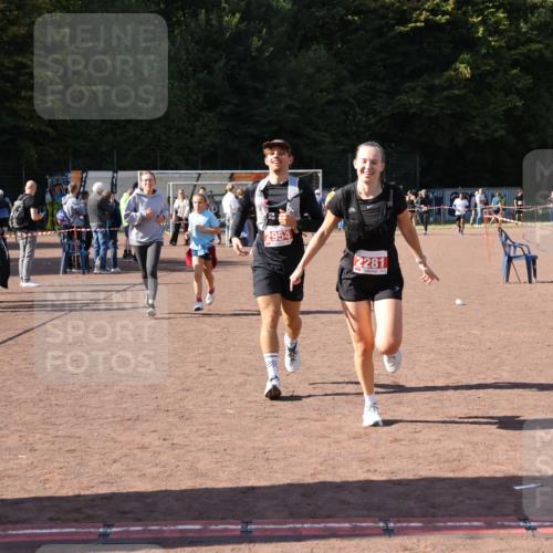 27.09.2026 - 35. Volkslauf durch das schöne Alstertal Strokosch-Dieckow http://msf.ph/oto/10578671 27.09.2026 12:44:34 Ziel 2152, 2281, 2954 meine-sportfotos.de
