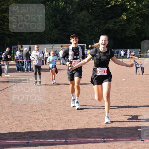 27.09.2026 - 35. Volkslauf durch das schöne Alstertal Strokosch-Dieckow http://msf.ph/oto/10578690 27.09.2026 12:44:35 Ziel 2152, 2281, 2954 meine-sportfotos.de