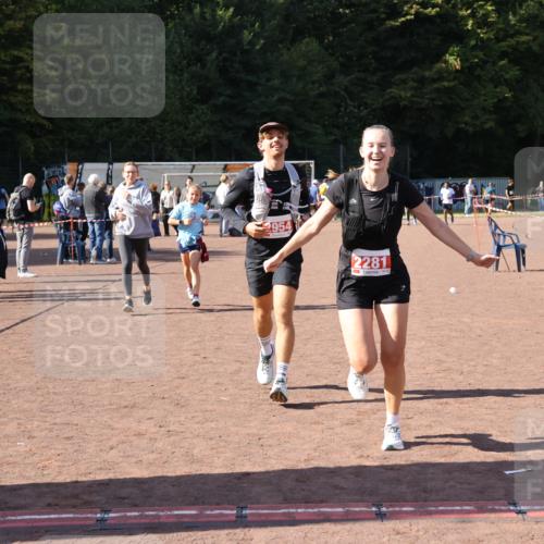 27.09.2026 - 35. Volkslauf durch das schöne Alstertal Strokosch-Dieckow http://msf.ph/oto/10578695 27.09.2026 12:44:35 Ziel 2152, 2281, 2954 meine-sportfotos.de