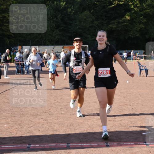 27.09.2026 - 35. Volkslauf durch das schöne Alstertal Strokosch-Dieckow http://msf.ph/oto/10578711 27.09.2026 12:44:35 Ziel 2152, 2281, 2954 meine-sportfotos.de