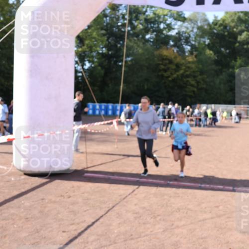 27.09.2026 - 35. Volkslauf durch das schöne Alstertal Strokosch-Dieckow http://msf.ph/oto/10578732 27.09.2026 12:44:39 Ziel 2954 meine-sportfotos.de