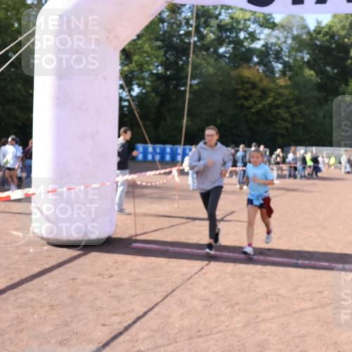 27.09.2026 - 35. Volkslauf durch das schöne Alstertal Strokosch-Dieckow http://msf.ph/oto/10578742 27.09.2026 12:44:39 Ziel 2954 meine-sportfotos.de