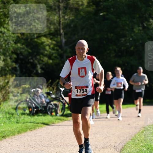 27.09.2026 - 35. Volkslauf durch das schöne Alstertal Dr. Thomas Lammeyer http://msf.ph/oto/10578893 27.09.2026 12:04:39 Laufen 1754 meine-sportfotos.de