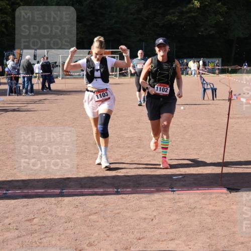 27.09.2026 - 35. Volkslauf durch das schöne Alstertal Strokosch-Dieckow http://msf.ph/oto/10578911 27.09.2026 12:45:56 Ziel 1102, 1103, 1656, 2192 meine-sportfotos.de