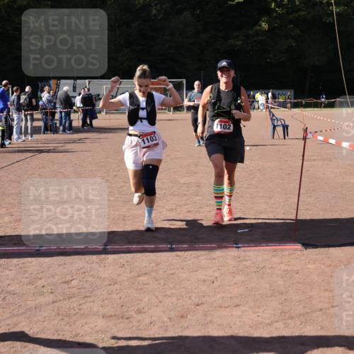 27.09.2026 - 35. Volkslauf durch das schöne Alstertal Strokosch-Dieckow http://msf.ph/oto/10578927 27.09.2026 12:45:56 Ziel 1102, 1103, 1656, 2192 meine-sportfotos.de