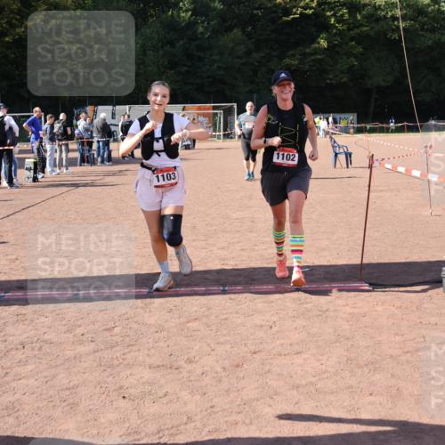 27.09.2026 - 35. Volkslauf durch das schöne Alstertal Strokosch-Dieckow http://msf.ph/oto/10578938 27.09.2026 12:45:56 Ziel 1102, 1103, 1656, 2192 meine-sportfotos.de