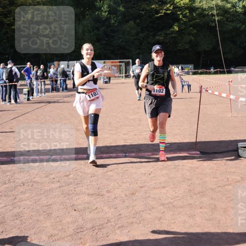27.09.2026 - 35. Volkslauf durch das schöne Alstertal Strokosch-Dieckow http://msf.ph/oto/10578946 27.09.2026 12:45:57 Ziel 1102, 1103, 1656, 2192 meine-sportfotos.de
