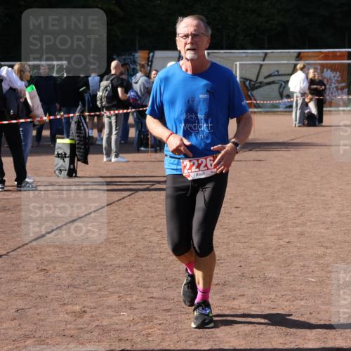 27.09.2026 - 35. Volkslauf durch das schöne Alstertal Strokosch-Dieckow http://msf.ph/oto/10579286 27.09.2026 12:48:36 Ziel 2148, 2226 meine-sportfotos.de