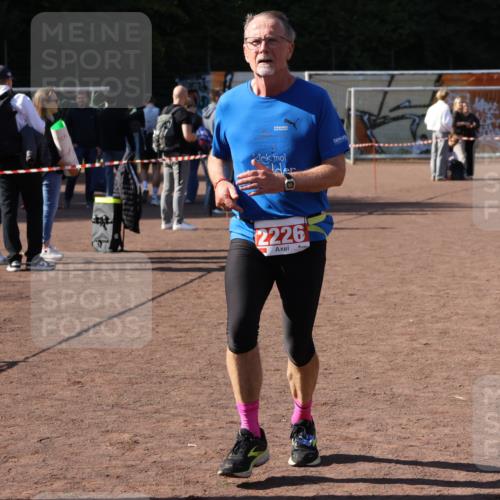 27.09.2026 - 35. Volkslauf durch das schöne Alstertal Strokosch-Dieckow http://msf.ph/oto/10579295 27.09.2026 12:48:37 Ziel 2148, 2226 meine-sportfotos.de
