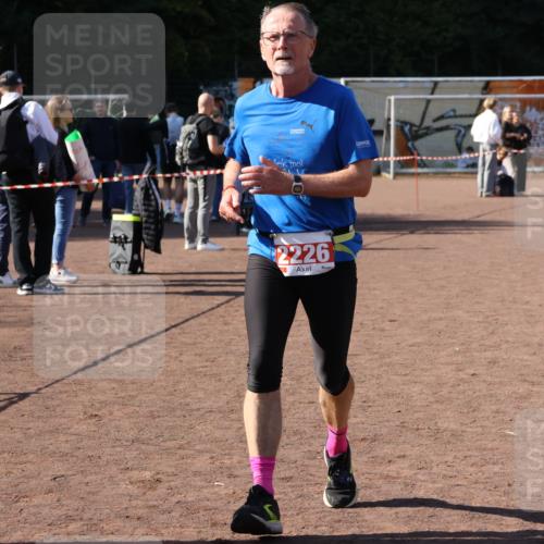 27.09.2026 - 35. Volkslauf durch das schöne Alstertal Strokosch-Dieckow http://msf.ph/oto/10579301 27.09.2026 12:48:37 Ziel 2148, 2226 meine-sportfotos.de