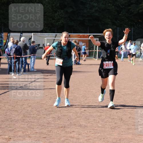 27.09.2026 - 35. Volkslauf durch das schöne Alstertal Strokosch-Dieckow http://msf.ph/oto/10579414 27.09.2026 12:49:42 Ziel 2161, 2181, 2188 meine-sportfotos.de