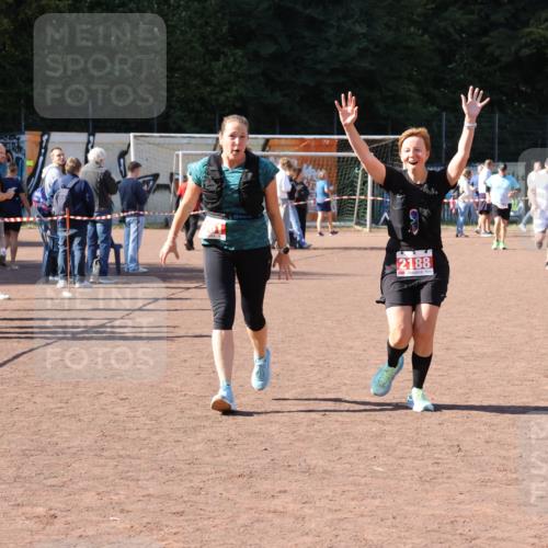 27.09.2026 - 35. Volkslauf durch das schöne Alstertal Strokosch-Dieckow http://msf.ph/oto/10579424 27.09.2026 12:49:42 Ziel 2161, 2181, 2188 meine-sportfotos.de