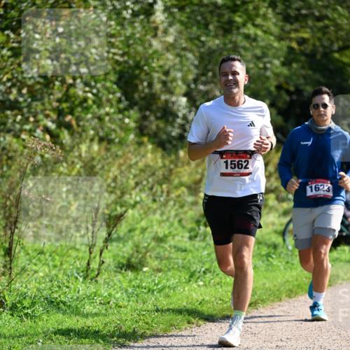 27.09.2026 - 35. Volkslauf durch das schöne Alstertal Dr. Thomas Lammeyer http://msf.ph/oto/10579482 27.09.2026 12:09:15 Laufen 1562, 1623 meine-sportfotos.de