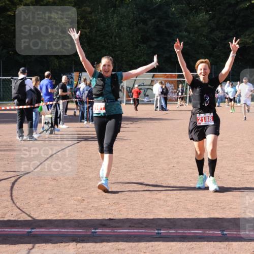 27.09.2026 - 35. Volkslauf durch das schöne Alstertal Strokosch-Dieckow http://msf.ph/oto/10579500 27.09.2026 12:49:43 Ziel 2161, 2181, 2188 meine-sportfotos.de