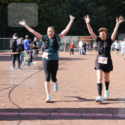 27.09.2026 - 35. Volkslauf durch das schöne Alstertal Strokosch-Dieckow http://msf.ph/oto/10579525 27.09.2026 12:49:44 Ziel 2161, 2181, 2188 meine-sportfotos.de