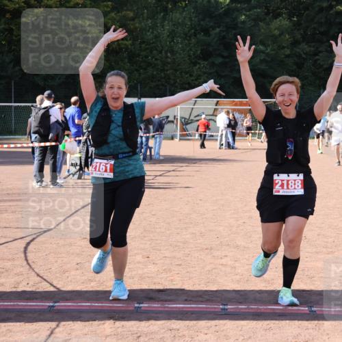 27.09.2026 - 35. Volkslauf durch das schöne Alstertal Strokosch-Dieckow http://msf.ph/oto/10579559 27.09.2026 12:49:44 Ziel 2161, 2181, 2188 meine-sportfotos.de
