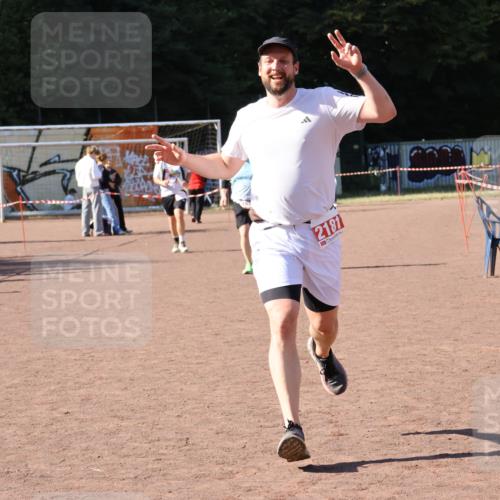 27.09.2026 - 35. Volkslauf durch das schöne Alstertal Strokosch-Dieckow http://msf.ph/oto/10579592 27.09.2026 12:49:50 Ziel 1651, 2181 meine-sportfotos.de