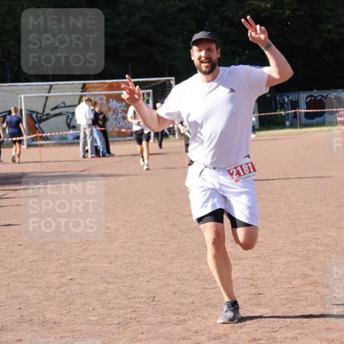 27.09.2026 - 35. Volkslauf durch das schöne Alstertal Strokosch-Dieckow http://msf.ph/oto/10579601 27.09.2026 12:49:50 Ziel 1651, 2181 meine-sportfotos.de