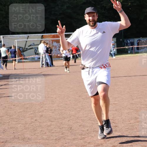 27.09.2026 - 35. Volkslauf durch das schöne Alstertal Strokosch-Dieckow http://msf.ph/oto/10579609 27.09.2026 12:49:50 Ziel 1651, 2181 meine-sportfotos.de