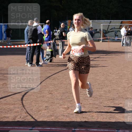 27.09.2026 - 35. Volkslauf durch das schöne Alstertal Strokosch-Dieckow http://msf.ph/oto/10579714 27.09.2026 12:50:13 Ziel 2965 meine-sportfotos.de