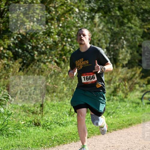 27.09.2026 - 35. Volkslauf durch das schöne Alstertal Dr. Thomas Lammeyer http://msf.ph/oto/10579715 27.09.2026 12:11:00 Laufen 13, 202, 1666 meine-sportfotos.de