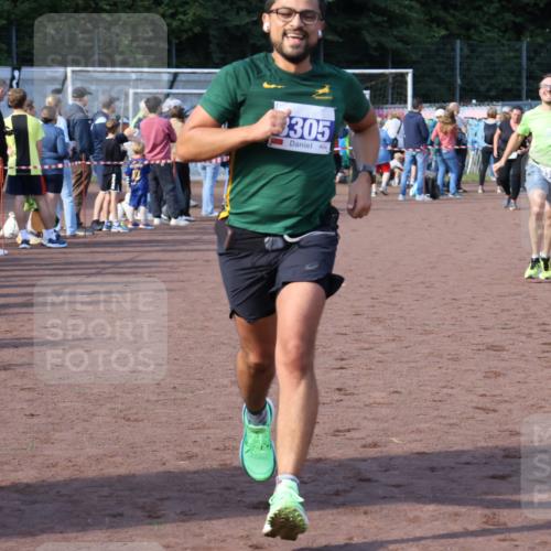 27.09.2026 - 35. Volkslauf durch das schöne Alstertal Strokosch-Dieckow http://msf.ph/oto/10579825 27.09.2026 11:19:24 Ziel 3022, 3150, 3305, 3345, 3346, 3418 meine-sportfotos.de