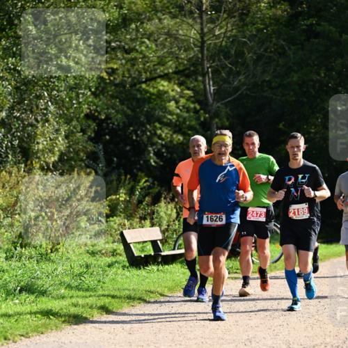 27.09.2026 - 35. Volkslauf durch das schöne Alstertal Dr. Thomas Lammeyer http://msf.ph/oto/10579954 27.09.2026 12:12:25 Laufen 2473, 2189, 1626 meine-sportfotos.de