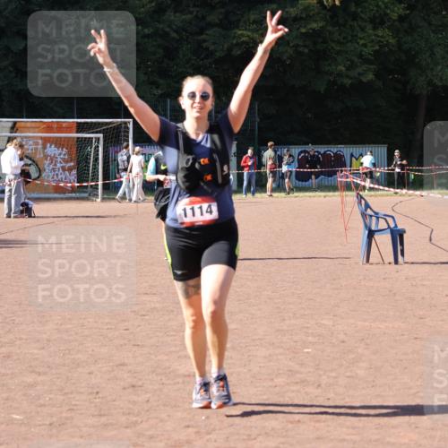 27.09.2026 - 35. Volkslauf durch das schöne Alstertal Strokosch-Dieckow http://msf.ph/oto/10579993 27.09.2026 12:53:34 Ziel 1111, 1114, 2356 meine-sportfotos.de