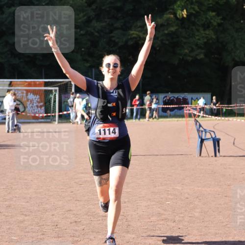 27.09.2026 - 35. Volkslauf durch das schöne Alstertal Strokosch-Dieckow http://msf.ph/oto/10580007 27.09.2026 12:53:34 Ziel 1111, 1114, 2356 meine-sportfotos.de