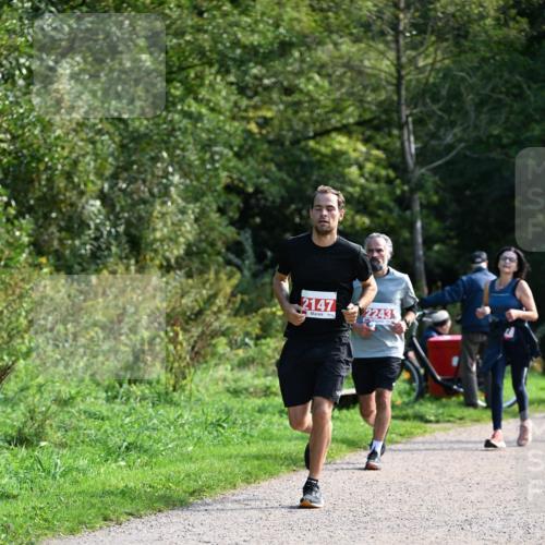 27.09.2026 - 35. Volkslauf durch das schöne Alstertal Dr. Thomas Lammeyer http://msf.ph/oto/10580014 27.09.2026 12:12:34 Laufen 2147, 3, 2243 meine-sportfotos.de