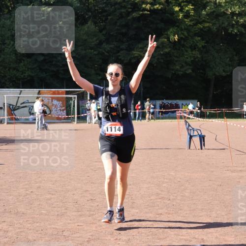 27.09.2026 - 35. Volkslauf durch das schöne Alstertal Strokosch-Dieckow http://msf.ph/oto/10580021 27.09.2026 12:53:34 Ziel 1111, 1114, 2356 meine-sportfotos.de